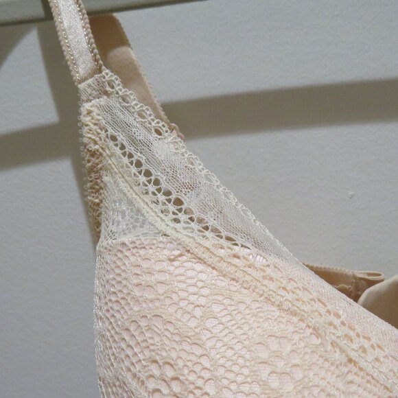 CHANTELLE Festivité Lace Plunge Bra in Nude Blush - Size 36DD - Picture 5 of 12